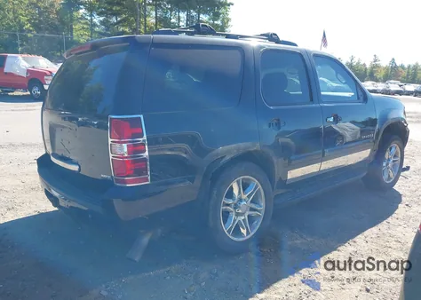 2007 Chevrolet Tahoe K1500 из США, поврежденный, VIN 1GNFK13037J324366